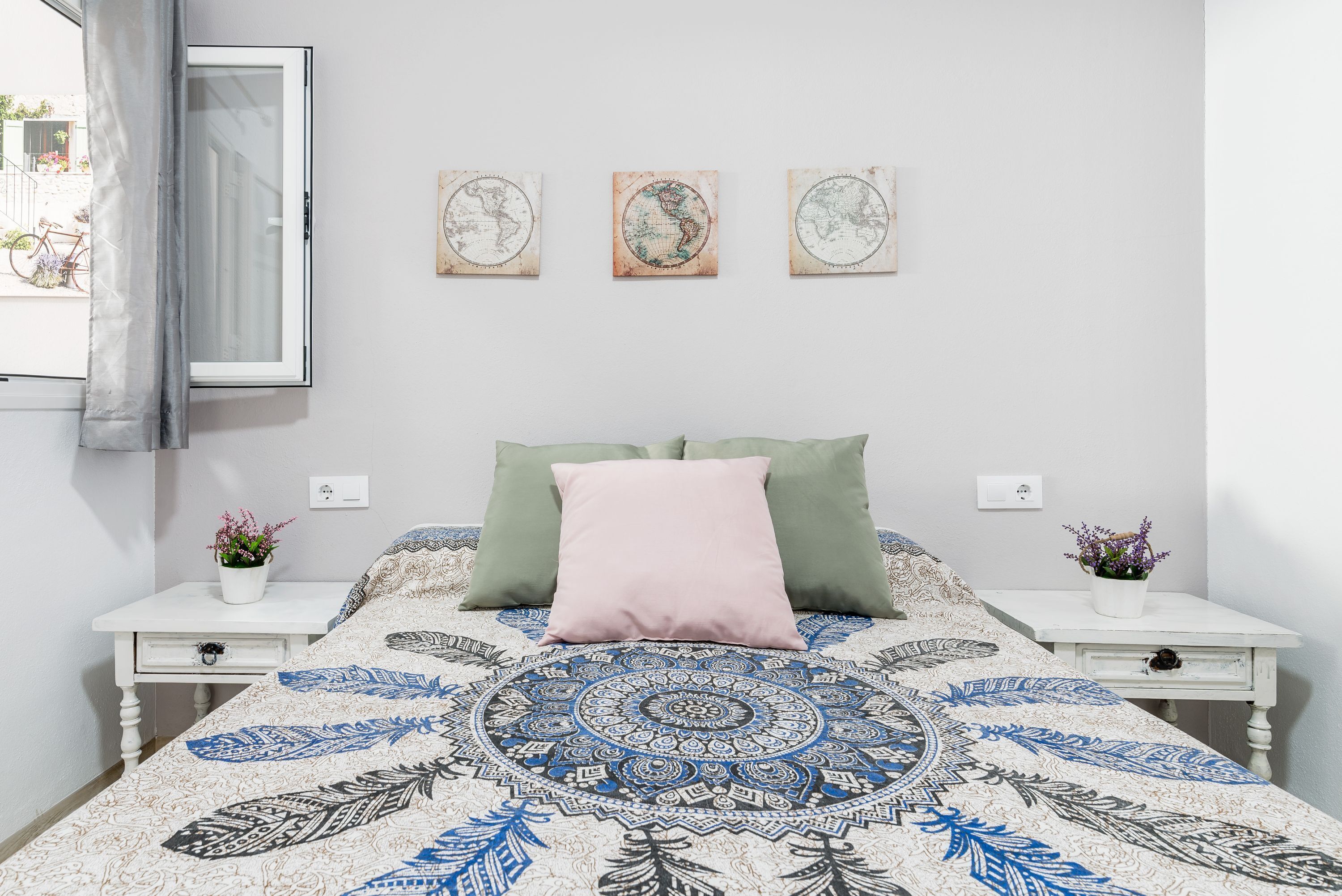 1 habitación, tabla de planchar con plancha, wifi gratis y ropa de cama 