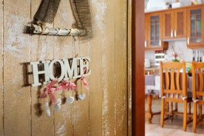 Dining - Beautiful Holiday Home “Casa Lancelot” with Sea View, Mountain View, Wi-Fi (La Vegueta, Tinajo)