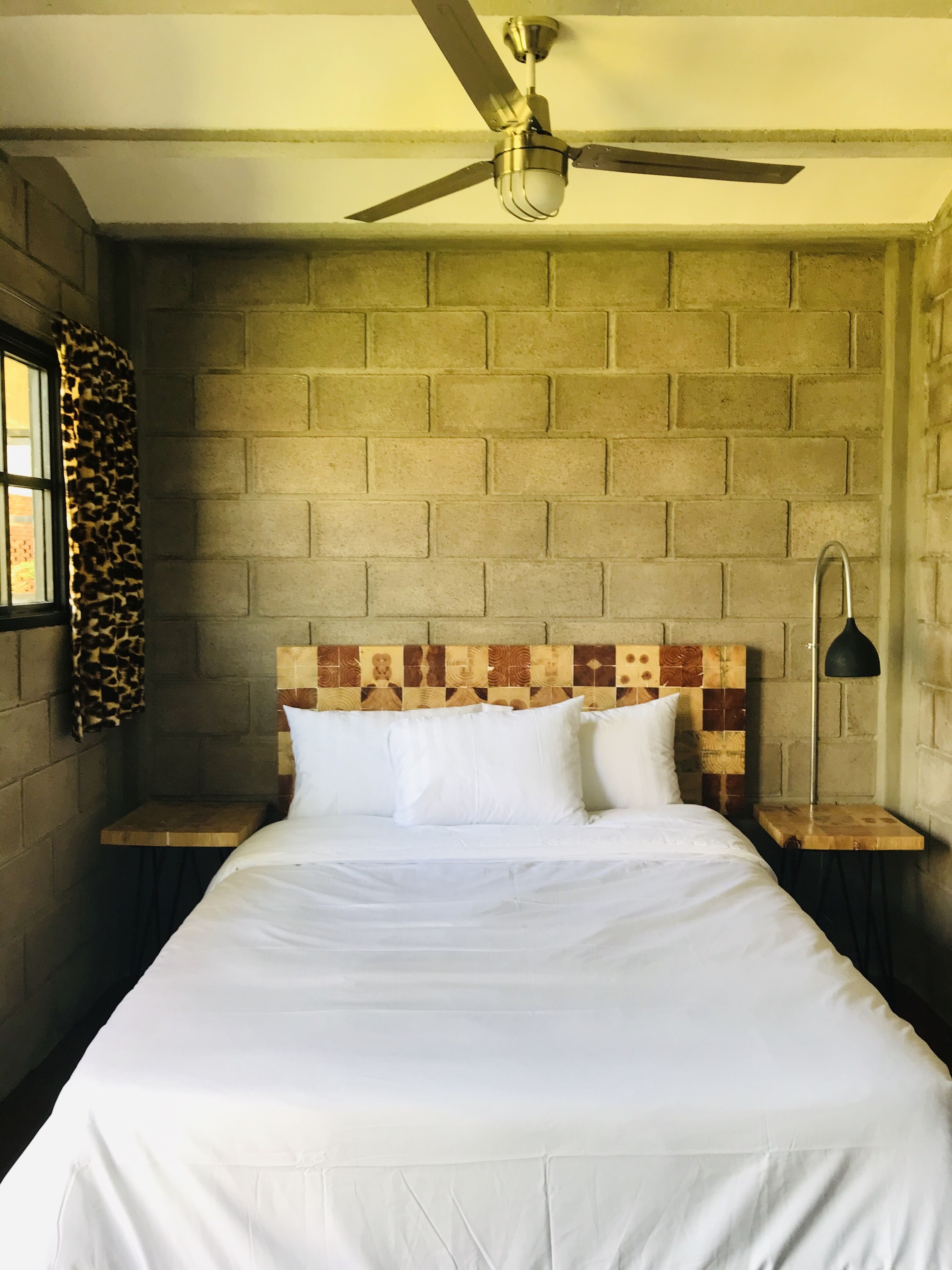 12 habitaciones, ropa de cama de alta calidad y cubrecamas 