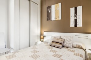 1 bedroom, iron/ironing board, free WiFi, bed sheets