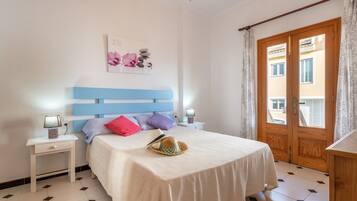 3 chambres, fer et planche à repasser, draps fournis