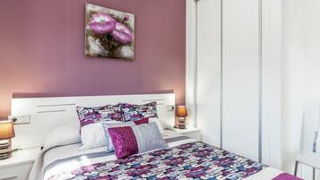 1 bedroom, iron/ironing board, free WiFi, bed sheets