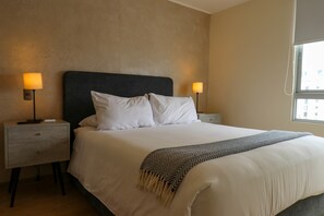 2 dormitoris, planxa i posts de planxar, wifi i roba de llit 