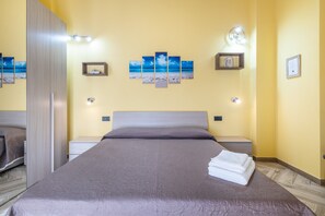 3 dormitorios, tabla de planchar con plancha, wifi gratis y ropa de cama