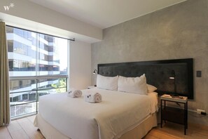 2 bedrooms, iron/ironing board, WiFi, bed sheets - w* | Larcomar Oceanview 2BR in Miraflores (Miraflores)