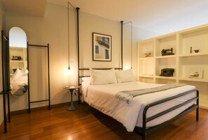 1 chambre, fer et planche à repasser, Wi-Fi, draps fournis