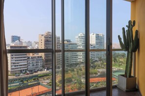 Interior - w* | Stylish 3BR with Ocean View in Miraflores (Miraflores)