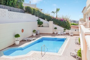 A heated pool - Charming Vacation Rental “Apartamento Los Gigantes” with Wi-Fi, Balcony & Terrace (SANTIAGO DEL TEIDE)