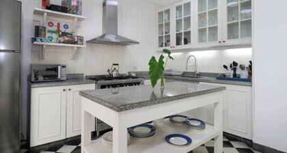 w* | Bohemian Villa in heart of Barranco