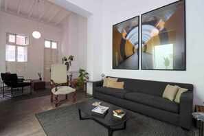 مدفأة، ستيريو، مكتب