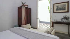2 室のベッドルーム、アイロン / アイロン台、WiFi、ベッドシーツ