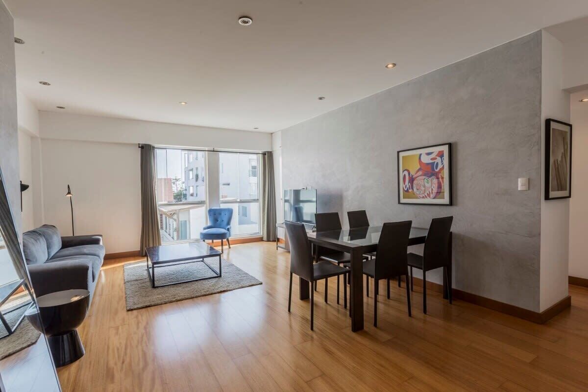 Televisión, estéreo y oficina 