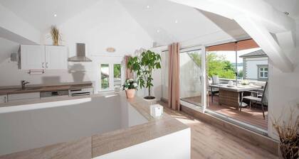 Apartamento vacacional "Haus Behr am See" con 2 balcones y vistas al lago