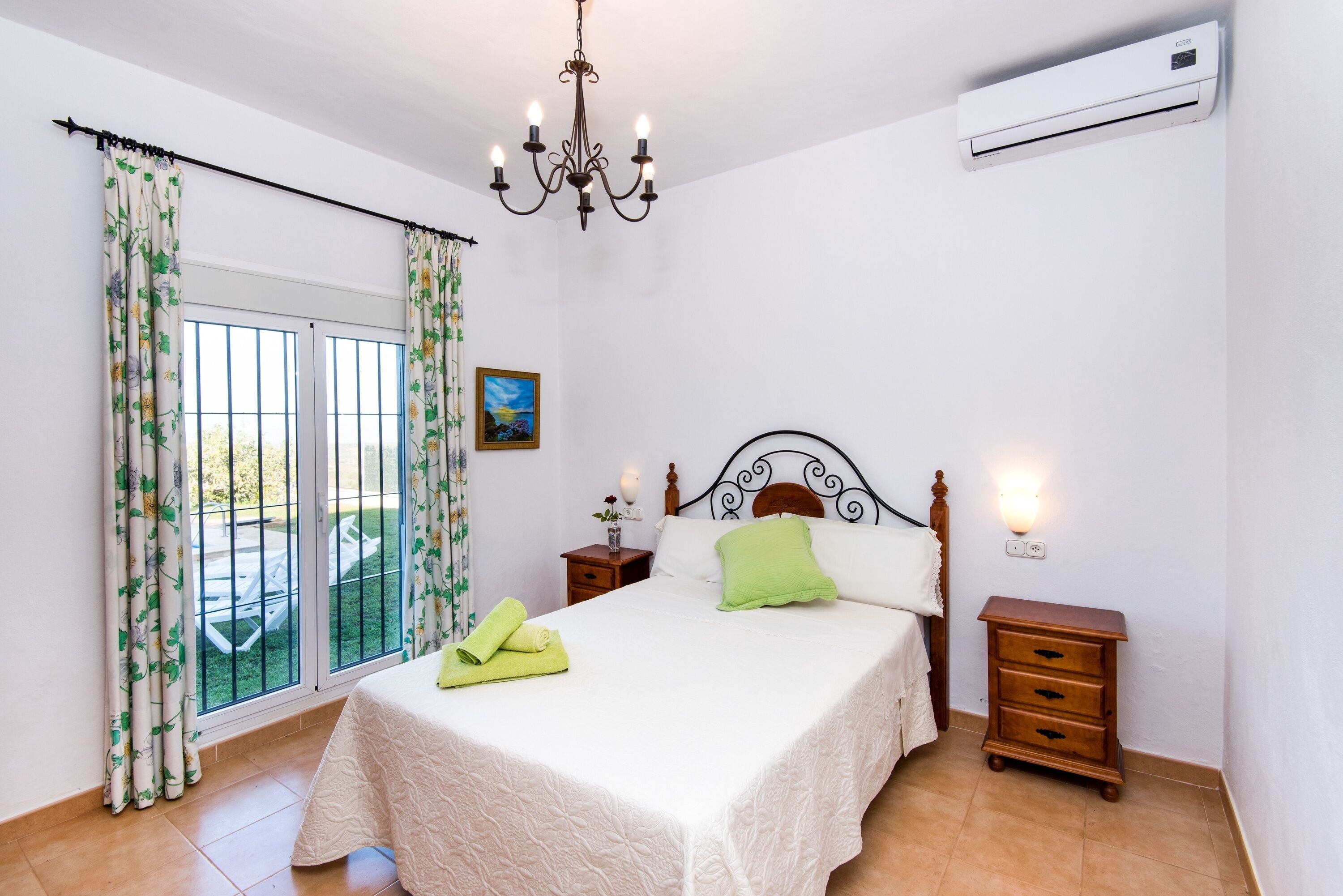 4 Schlafzimmer, Bügeleisen/Bügelbrett, kostenloses WLAN, Bettwäsche