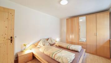 1 室のベッドルーム、WiFi (無料)、ベッドシーツ