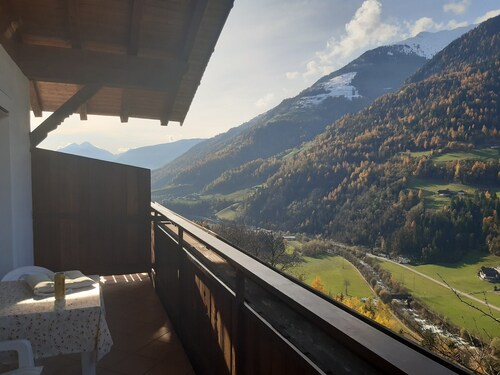 Cosy Strickerhof Apartment 2 with Mountain View & Balcony