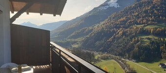 Cosy Strickerhof Apartment 2 with Mountain View & Balcony