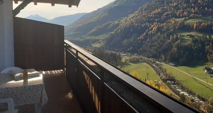 Cosy Strickerhof Apartment 2 with Mountain View & Balcony