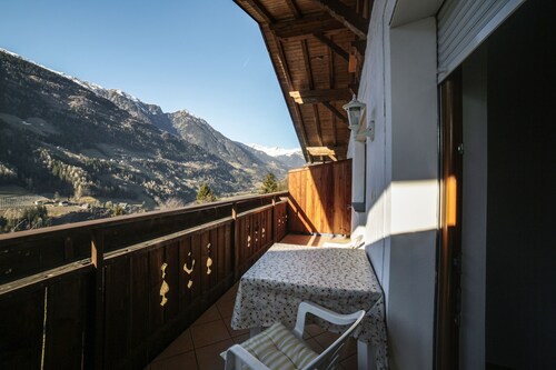 Cosy Strickerhof Apartment 2 with Mountain View & Balcony