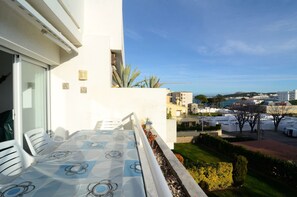 Outdoor dining - CARAVEL·LES (L'Escala)