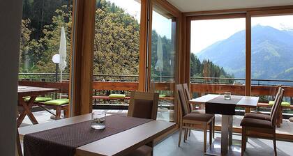 Ferienwohnung "Hofschenke Pfeiftal Bergblick" mit Terrasse, Garten & WLAN