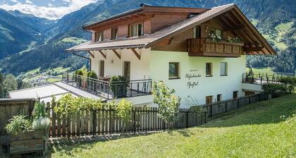 Ferienwohnung "Hofschenke Pfeiftal Heuduft" mit Balkon, Garten & WLAN