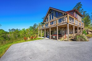 Exterior - Smoky Mtn Lodge | Private Theater, Game Room & Hot Tub | Dogs Welcome (Sevierville)