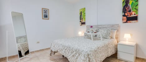 3 habitaciones, tabla de planchar con plancha y wifi gratis