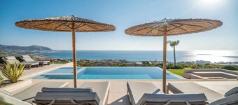 Cielo e Mare villas | Free* heated pools & seaview