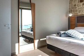 7 bedrooms, in-room safe, soundproofing, iron/ironing board
