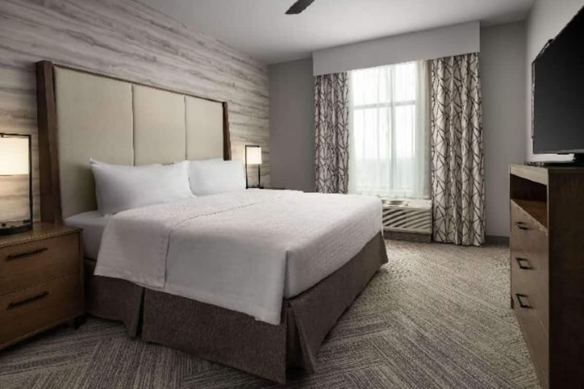 Pillowtop beds, desk, laptop workspace, free WiFi