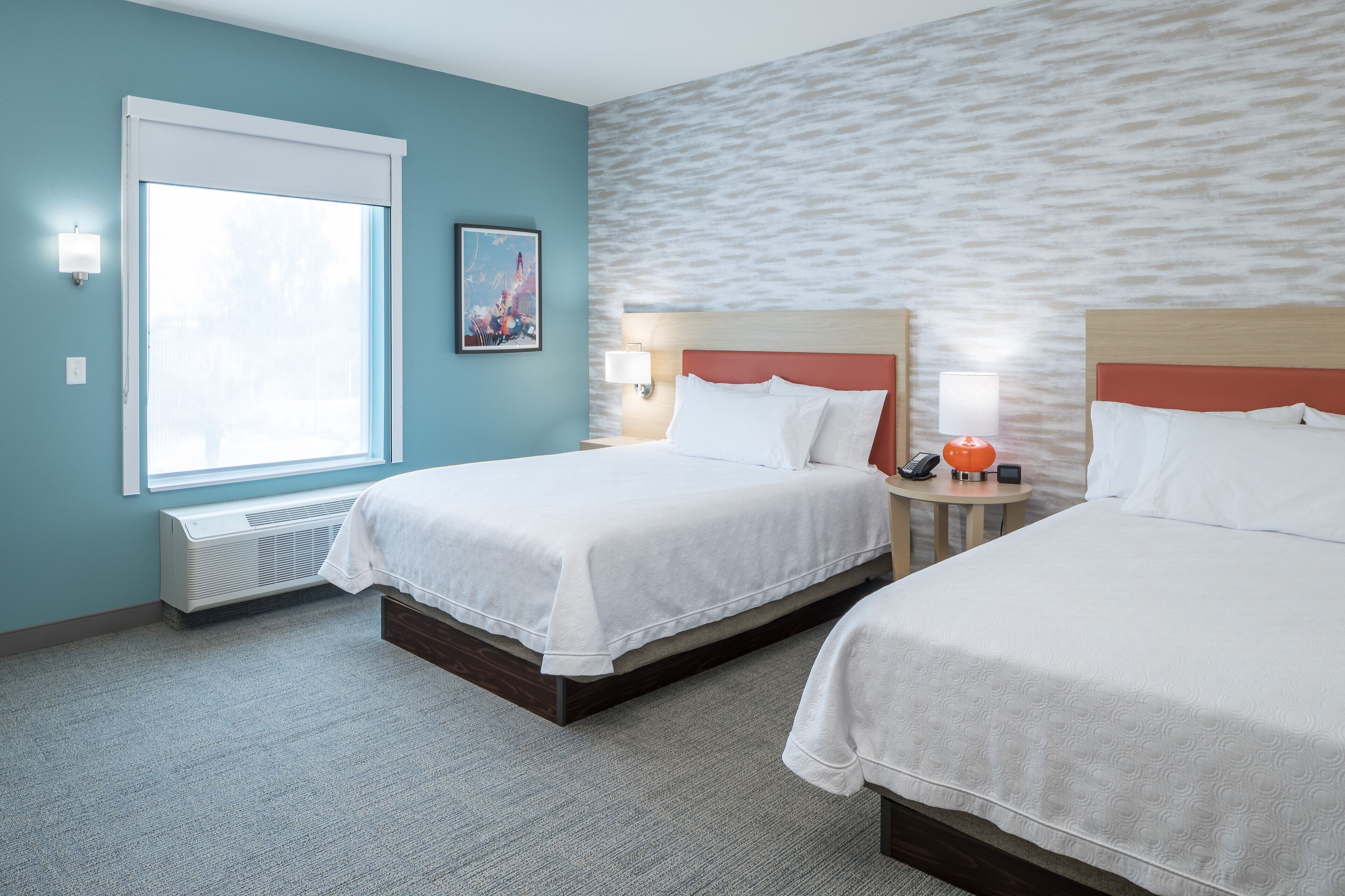 Bureau, espace de travail pour ordinateur portable, rideaux occultants