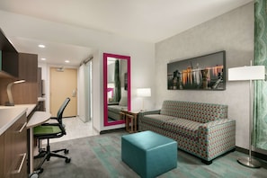 In-room safe, individually decorated, individually furnished, free WiFi - Home2 Suites by Hilton Norfolk Airport (Norfolk)