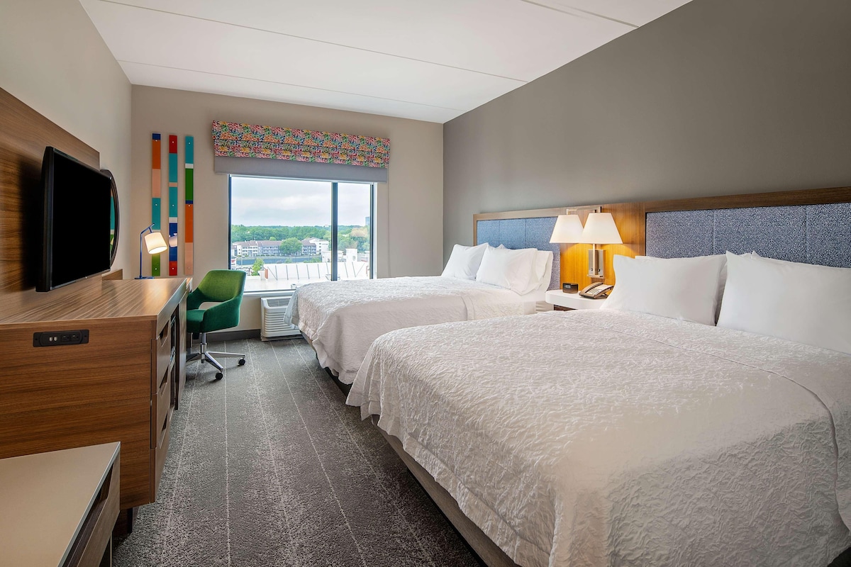 In-room safe, desk, laptop workspace, blackout drapes
