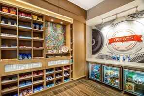 Snack bar - Hampton Inn & Suites Raleigh Midtown (Raleigh)