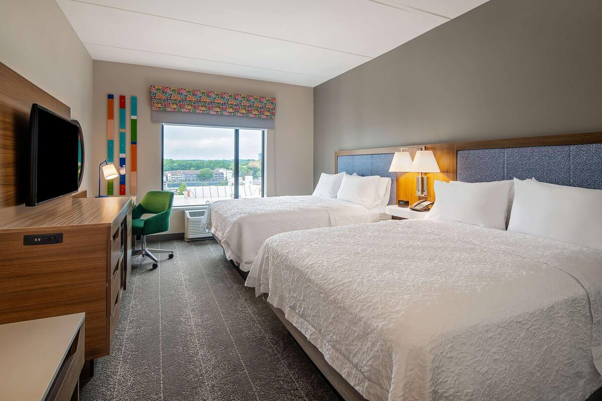 In-room safe, desk, laptop workspace, blackout drapes