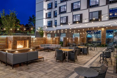 Hampton Inn & Suites Raleigh Midtown