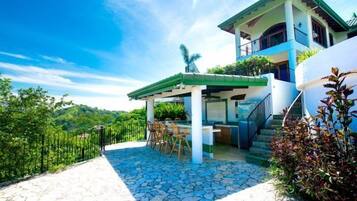 Luxury House, 4 Bedrooms, Private Pool, Ocean View | Terrace/patio