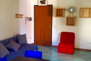 TV - N186 - Numana, new two-room apartment with swimming pool (Maratta)