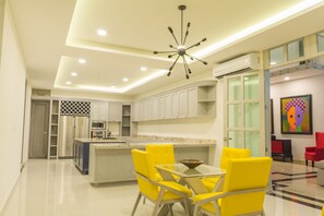 Dining - Beautiful mansion in Puerto Aventuras with pool (Solidaridad, Puerto Aventuras)