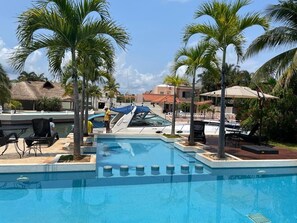 Outdoor pool - Beautiful mansion in Puerto Aventuras with pool (Solidaridad, Puerto Aventuras)