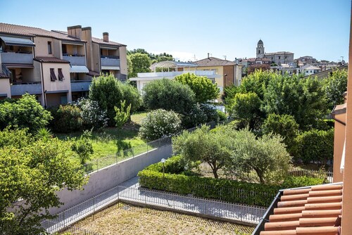 S220 - Sirolo, three-room apartment in the center with terrace