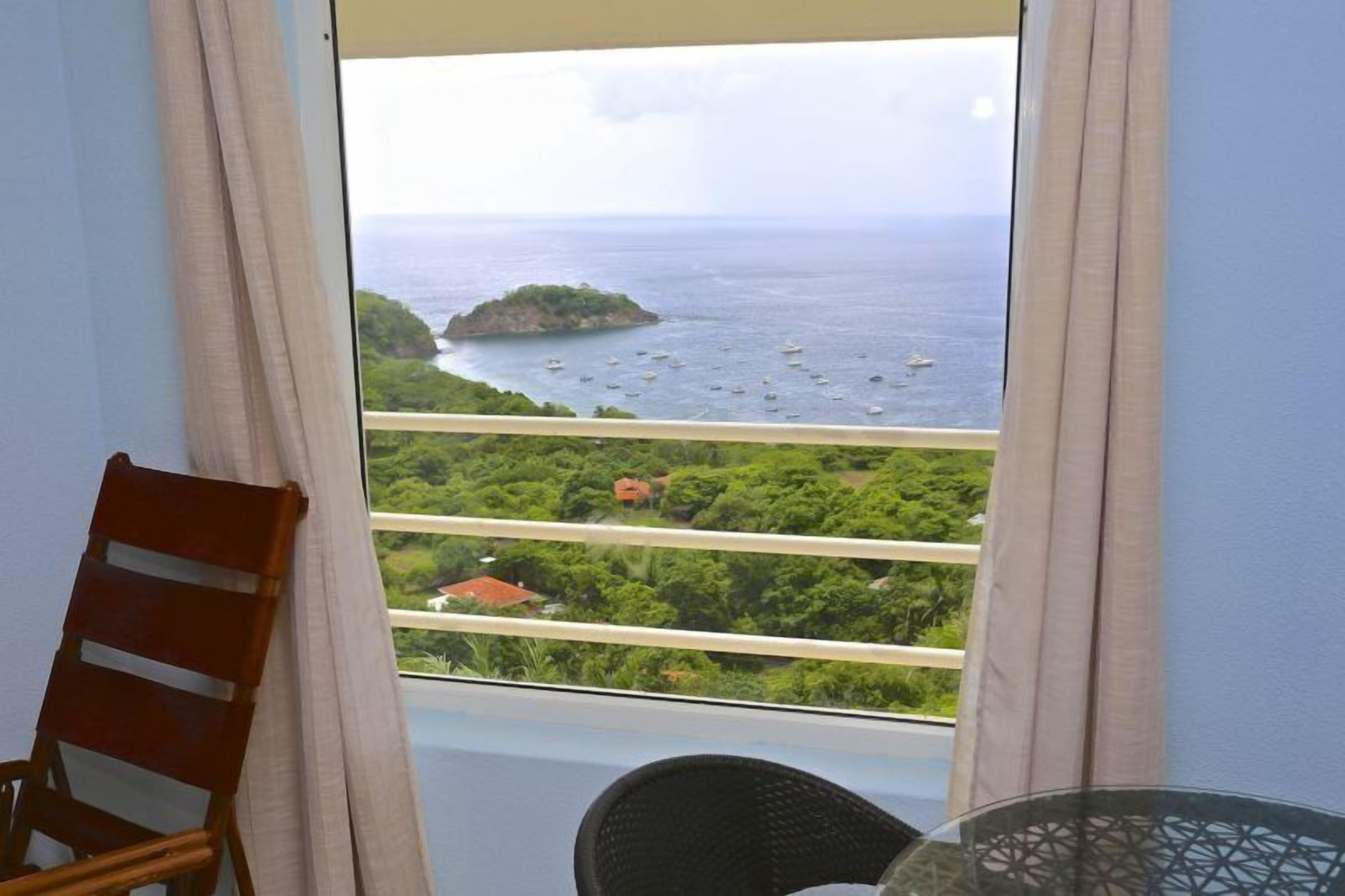 Luxury House, 3 Bedrooms, Private Pool, Ocean View | Balcony view