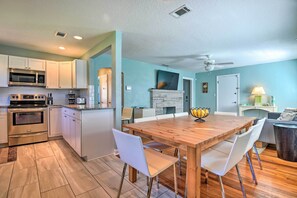 Fridge, microwave, stovetop, dishwasher