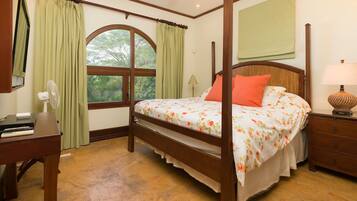 Luxury House, 6 Bedrooms, Private Pool, Ocean View | Individually decorated, individually furnished, desk, laptop workspace
