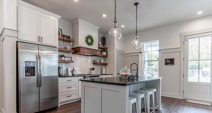 Haven House, Luxury Design and 2 miles from Silos and Baylor