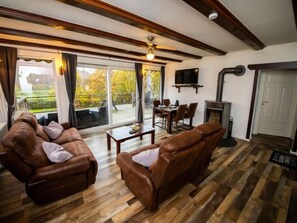 TV, fireplace - Haus am Fluss by Interhome (Bodenfelde)