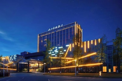 Minjiang Donghu Hotel