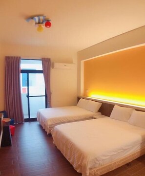 Verduisterende gordijnen, gratis wifi, beddengoed