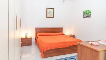 1 Schlafzimmer, Bügeleisen/Bügelbrett, kostenloses WLAN, Bettwäsche